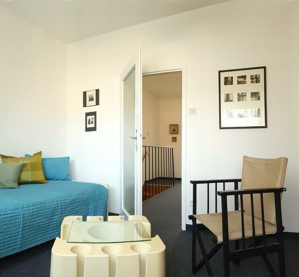 Gem Of Midcentury Design Apartman Bécs Kültér fotó